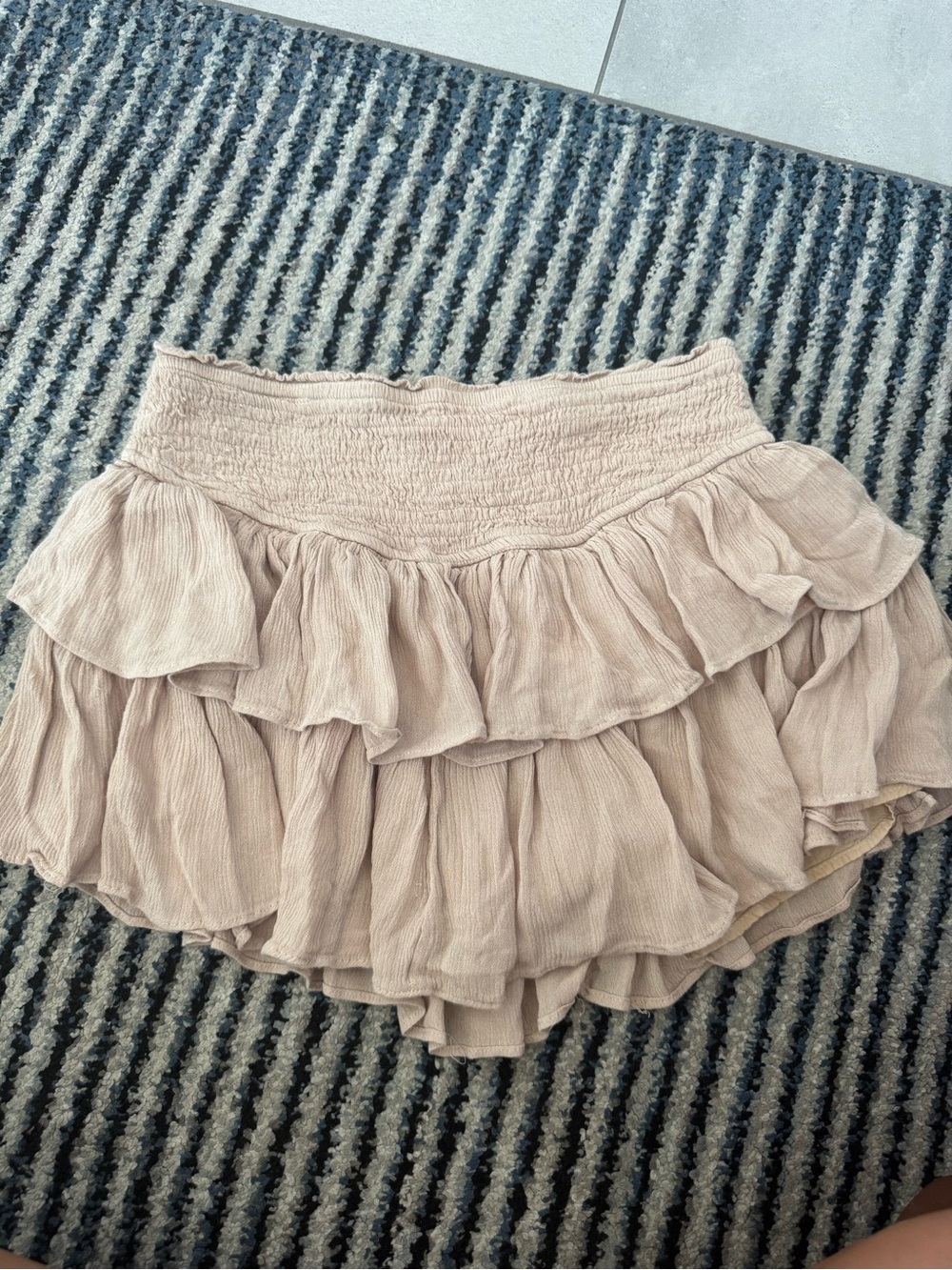 Women’s Smocked Waist Beige Skirt - Self (M)